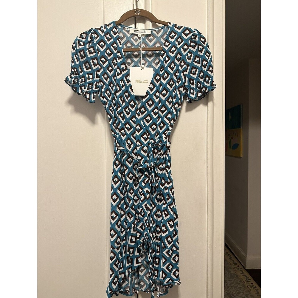 Diane Von Furstenberg  Classic Wrap Dress - Size XS - BNWT